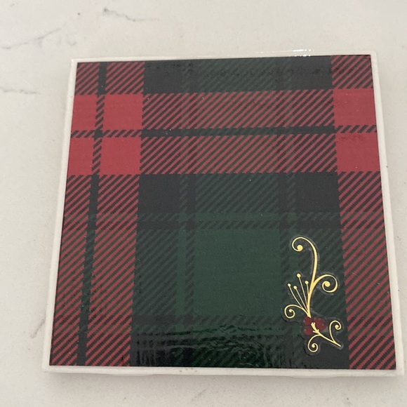 Christmas plaid coasters for drinks
Hand made (by me!) - Picture 3 of 7